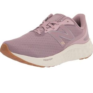 NWOT New Balance Fresh Foam Arishi V4